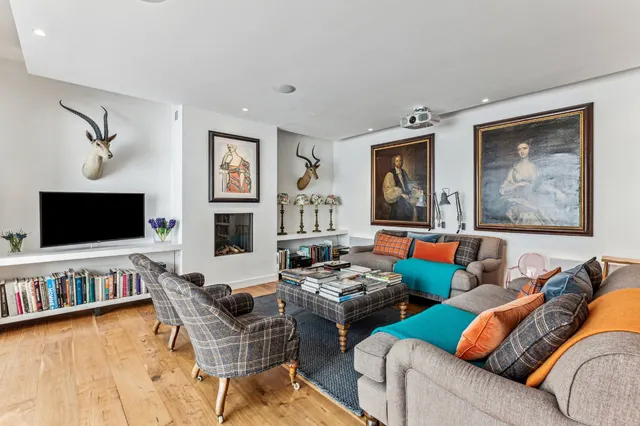 Photo 3 — Albert Terrace Mews, Primrose Hill, London, NW1 7TA