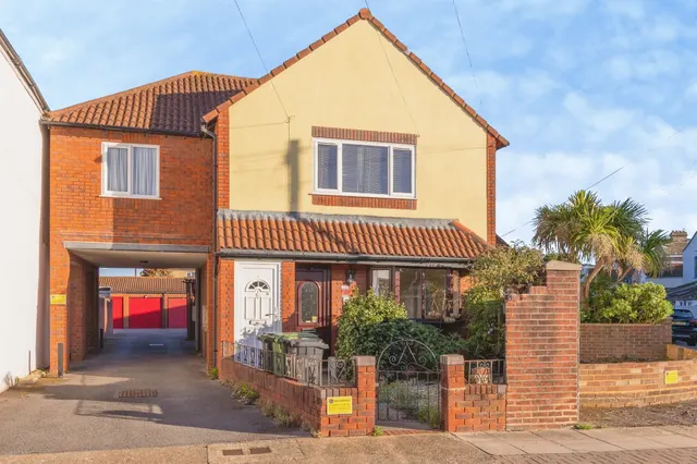 Ophir Road, Portsmouth, PO2, photo 1