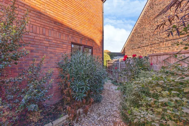 Ophir Road, Portsmouth, PO2, photo 3