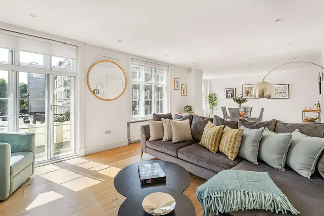 Chesterfield Gardens, London, W1K, photo 1