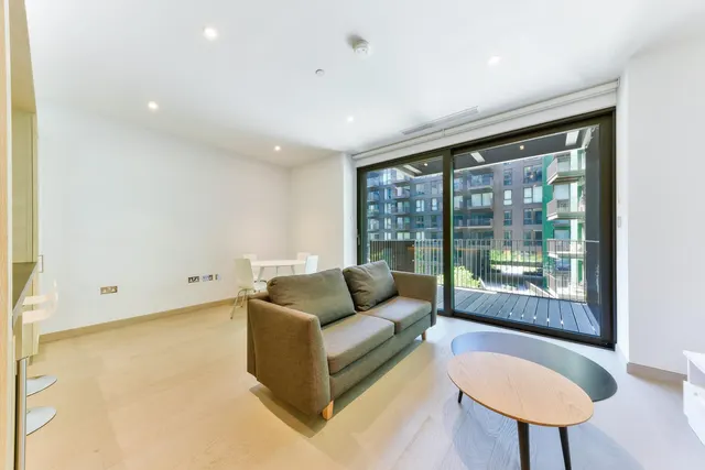 Embassy Gardens, Nine Elms, SW11, photo 2