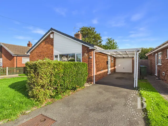 Cedar Avenue, Shawbury, SY4, photo 1