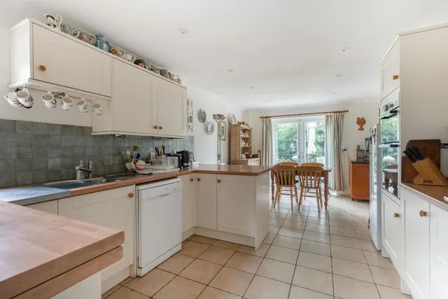 Tyfield, Sherborne St. John, RG24, photo 3