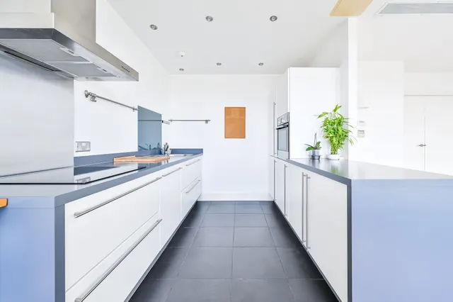 Photo 2 — Flat 396 Building 22, Cadogan Road, London