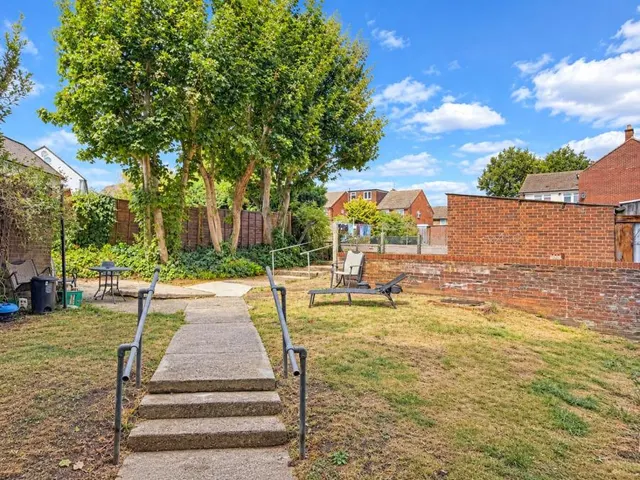 Cromwell Road, Ware, SG12, photo 3