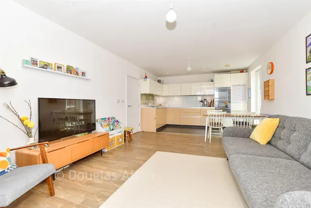 Safflower Lane, Harold Wood, RM3, photo 2