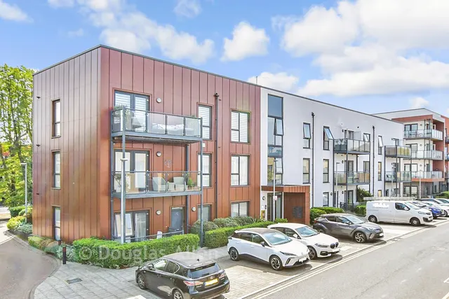 Safflower Lane, Harold Wood, RM3, photo 1