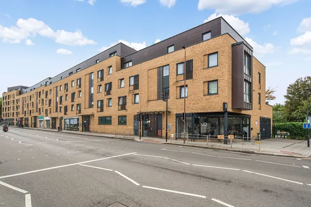 Blackwall Lane, SE10, photo 1