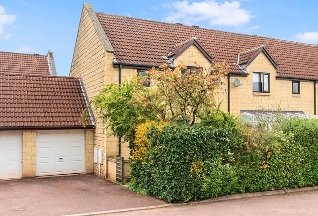 Photo 2 — Harbutts, Somerset, Bathampton, BA2 6TA