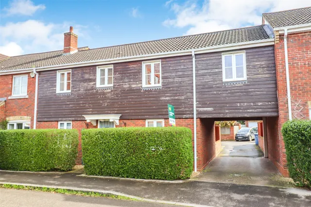 Turgis Road, Fleet, Hampshire, GU51 1EJ, photo 1