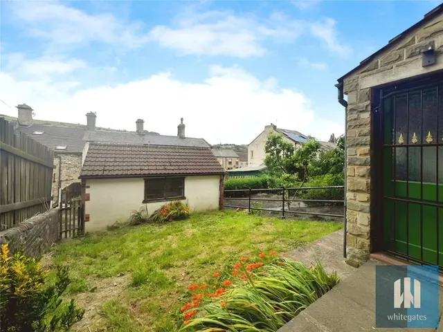 Royds Avenue, Linthwaite, HD7, photo 2