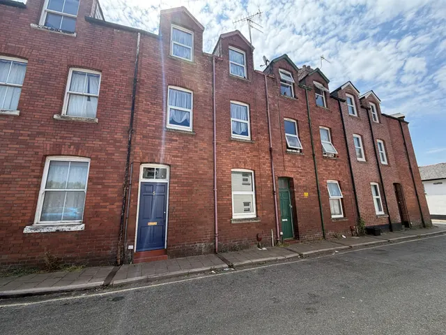Silver Street, Tiverton, photo 1