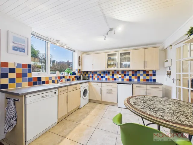 Gwelfryn Osborne Street, Rhosllanerchrugog, LL14, photo 3