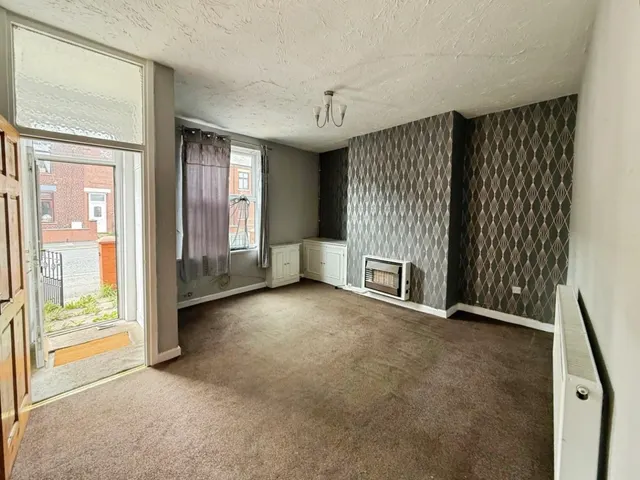 Firs Lane, Leigh, WN7, photo 2