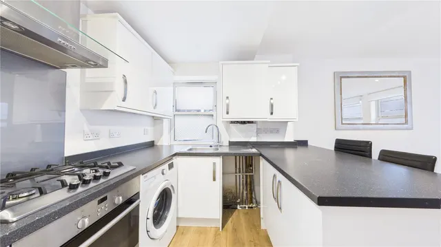 Earlsfield Road, London, SW18, photo 3