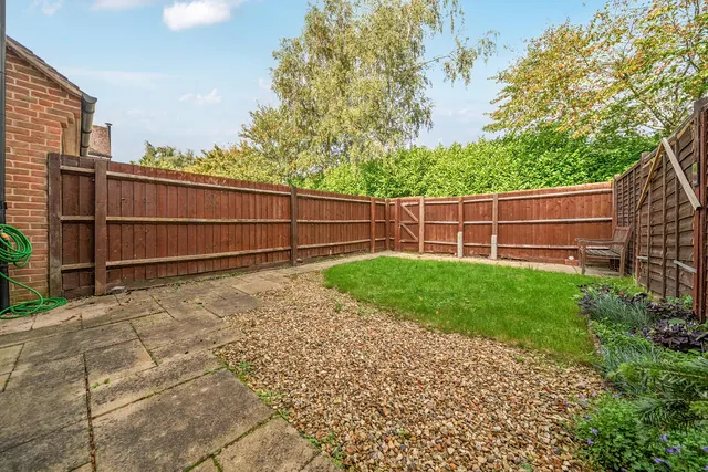 Festival Close, Devizes, SN10, photo 2