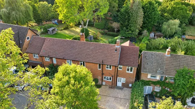 Wrecclesham Hill, Wrecclesham, GU10, photo 1