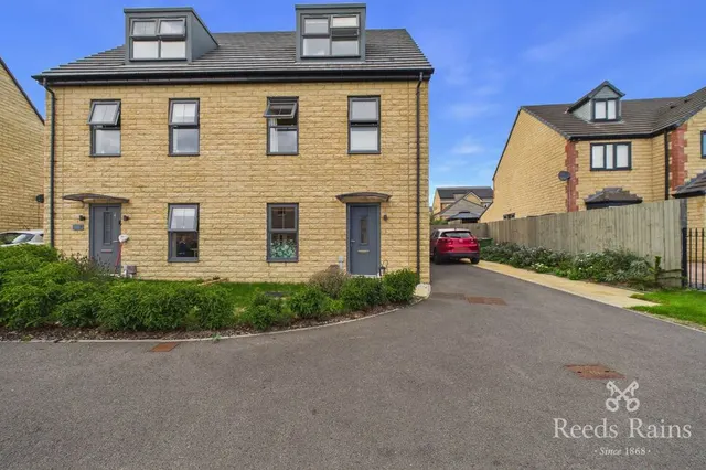 Broughton Road, Pontefract, West Yorkshire, WF8, photo 1