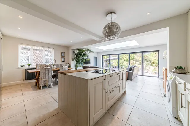 Winern Glebe, Byfleet, photo 2