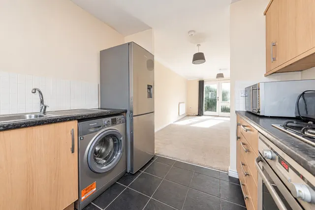 Austin Way, Bracknell, RG12, photo 3