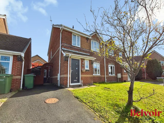 Hodge Clough Road, Oldham, OL1, photo 1