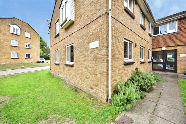 Fallowfield, Sittingbourne, ME10, photo 1