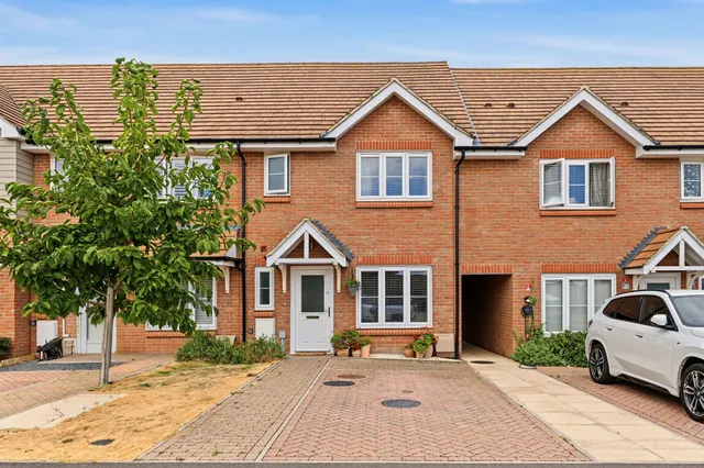 Icknield Gardens, Pitstone, LU7, photo 1