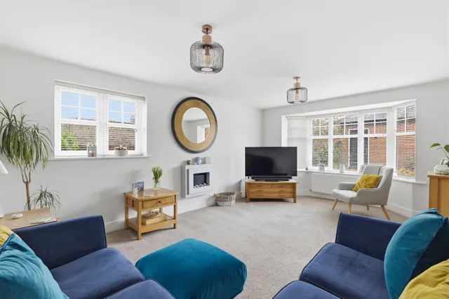 Georges Place, Tarporley, photo 3
