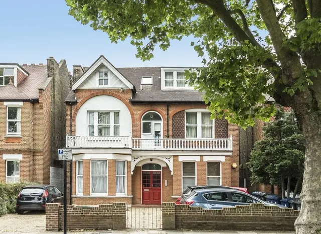 Woodville Gardens, Ealing, W5, photo 1
