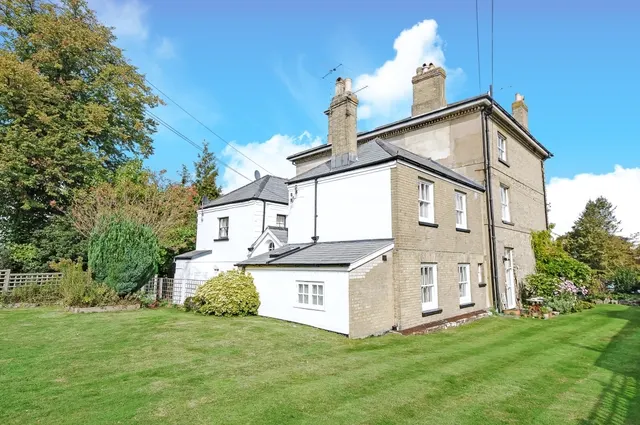 Clifton Road, Winchester SO22, photo 1