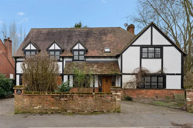 Timsway, Staines-upon-Thames, photo 2
