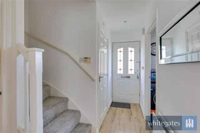 Lee Park Avenue, Liverpool, L25, photo 3