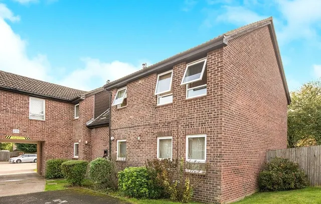 Shepperton Close, Chatham, ME5, photo 1