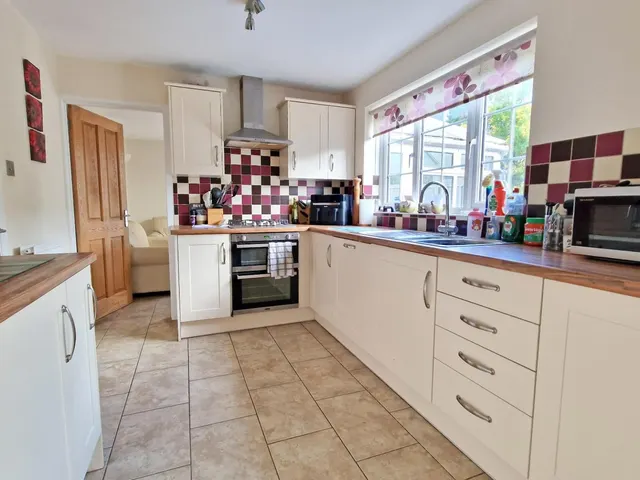 Waveney Close, Bicester, OX26, photo 2