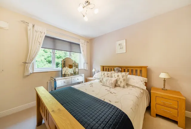 Photo 3 — Padstow Close, Orpington, BR6 9XL