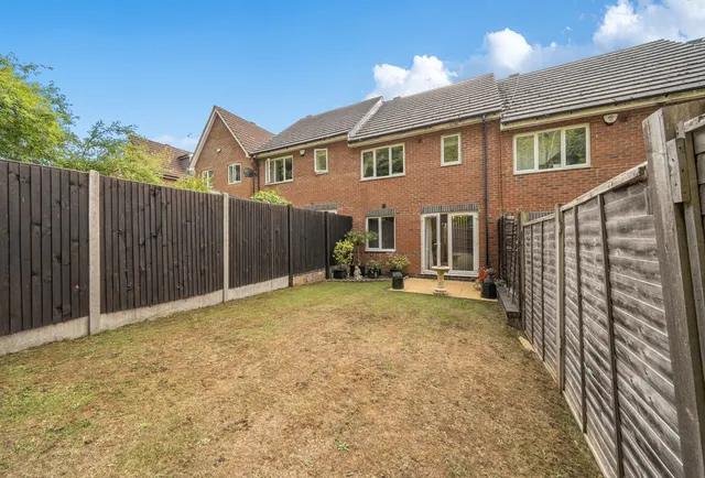 Photo 2 — Padstow Close, Orpington, BR6 9XL
