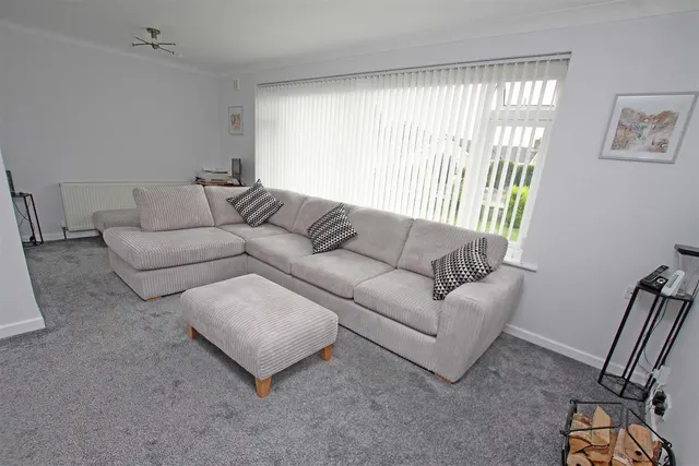 Photo 3 — Ferris Place, Bournemouth