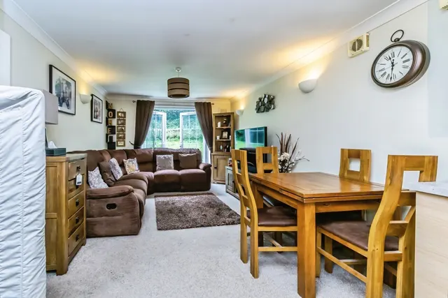 Photo 3 — Stafford Rise, Caterham, Surrey, CR3