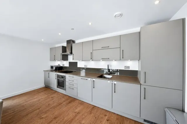 Rotherhithe New Road, London, SE16, photo 2