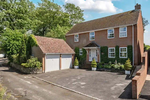 Beckhampton, Marlborough, SN8, photo 1