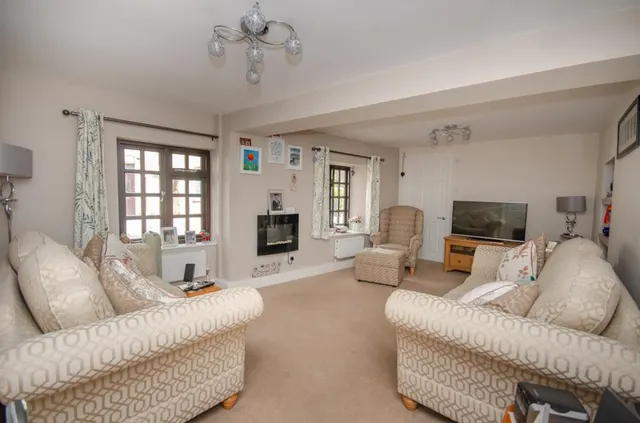 Westerleigh Road, Pucklechurch, BS16, photo 2