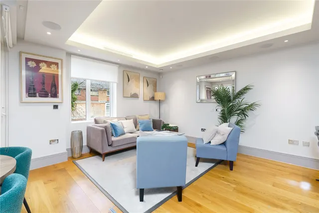 Photo 3 — Benjamin House, Cecil Grove, St John's Wood, London, NW8 7EF