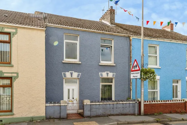 Causeway Street, Kidwelly, SA17, photo 1