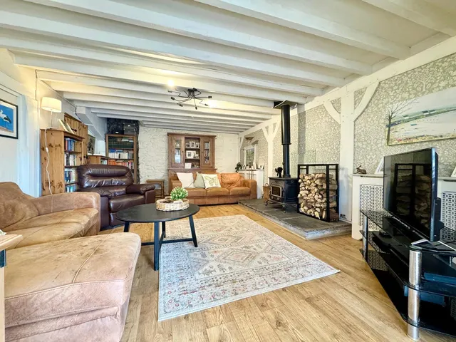 Photo 3 — Crossgates, Llandrindod Wells, Powys, LD1 6RF