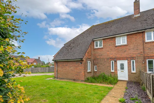 Oakfield Road, Cowfold, RH13, photo 1