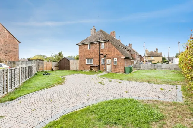 Oakfield Road, Cowfold, RH13, photo 2