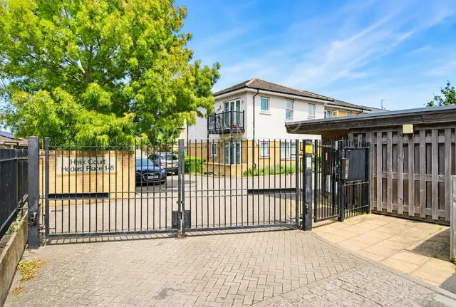 Hedera Place, Hounslow, TW4 5BX, photo 1