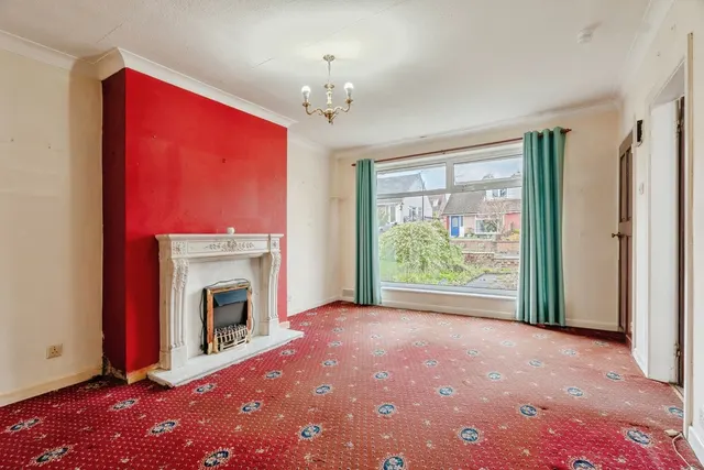 Boulsworth Crescent, Nelson, BB9, photo 2