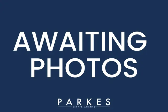 Photo 3 — 8 Elmira Way, Salford, Manchester, M5 3NQ