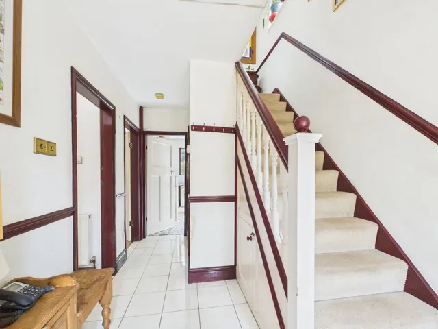 Cropwell Road, Radcliffe-on-Trent, NG12, photo 3